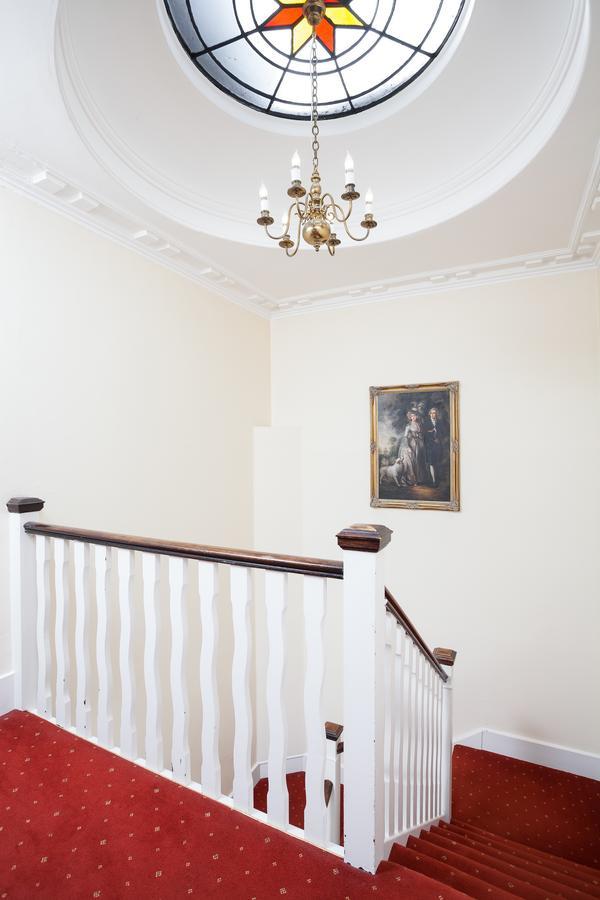 The Angel Posting House & Livery Guildford Kültér fotó